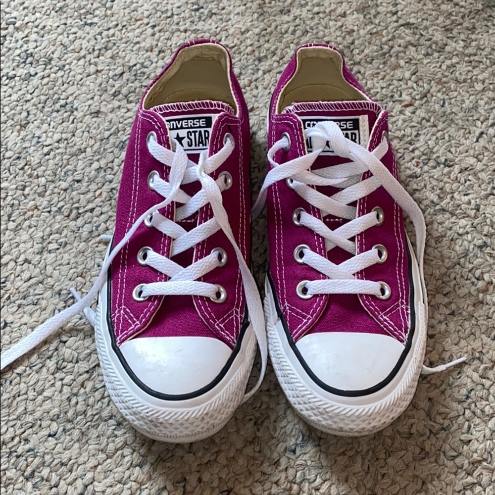 Like-new magenta converse